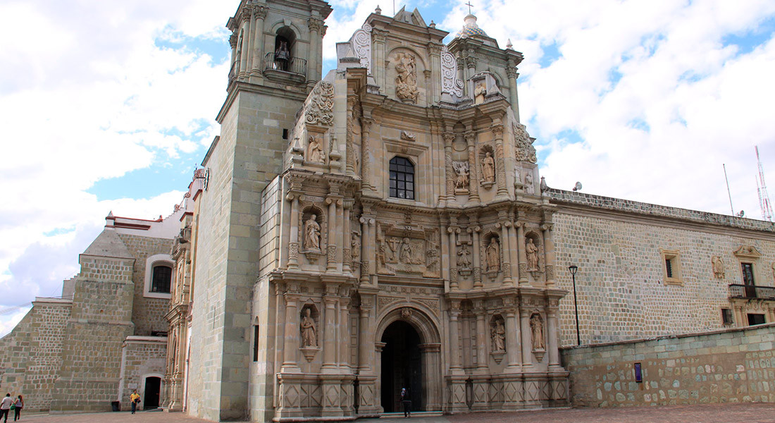 Basílica de la Virgen de la Soledad