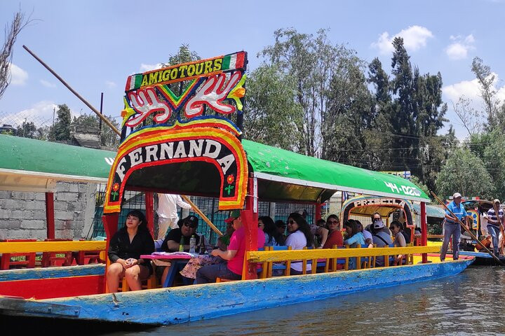 Activity in Mexico City | Tour Xochimilco, Coyoacán and Frida Kahlo Museum